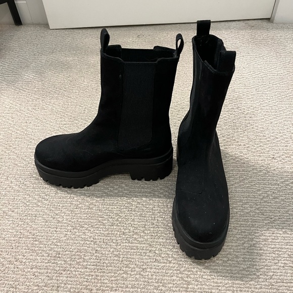 H&M Platform Faux Suede Chelsea Boots - Picture 2 of 8